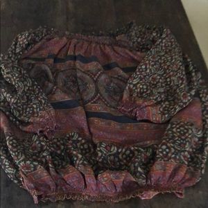 Off the shoulder Yatra top